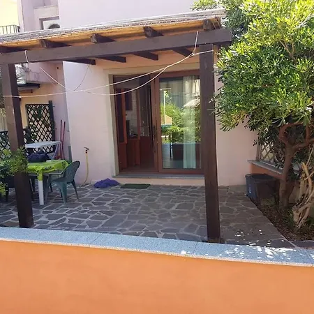 Ginestra 23 Ferienhaus *